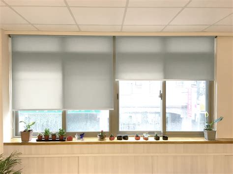 辦公室風水 背後有窗 窗簾花色